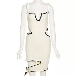 Black/ white cozy fitted dress